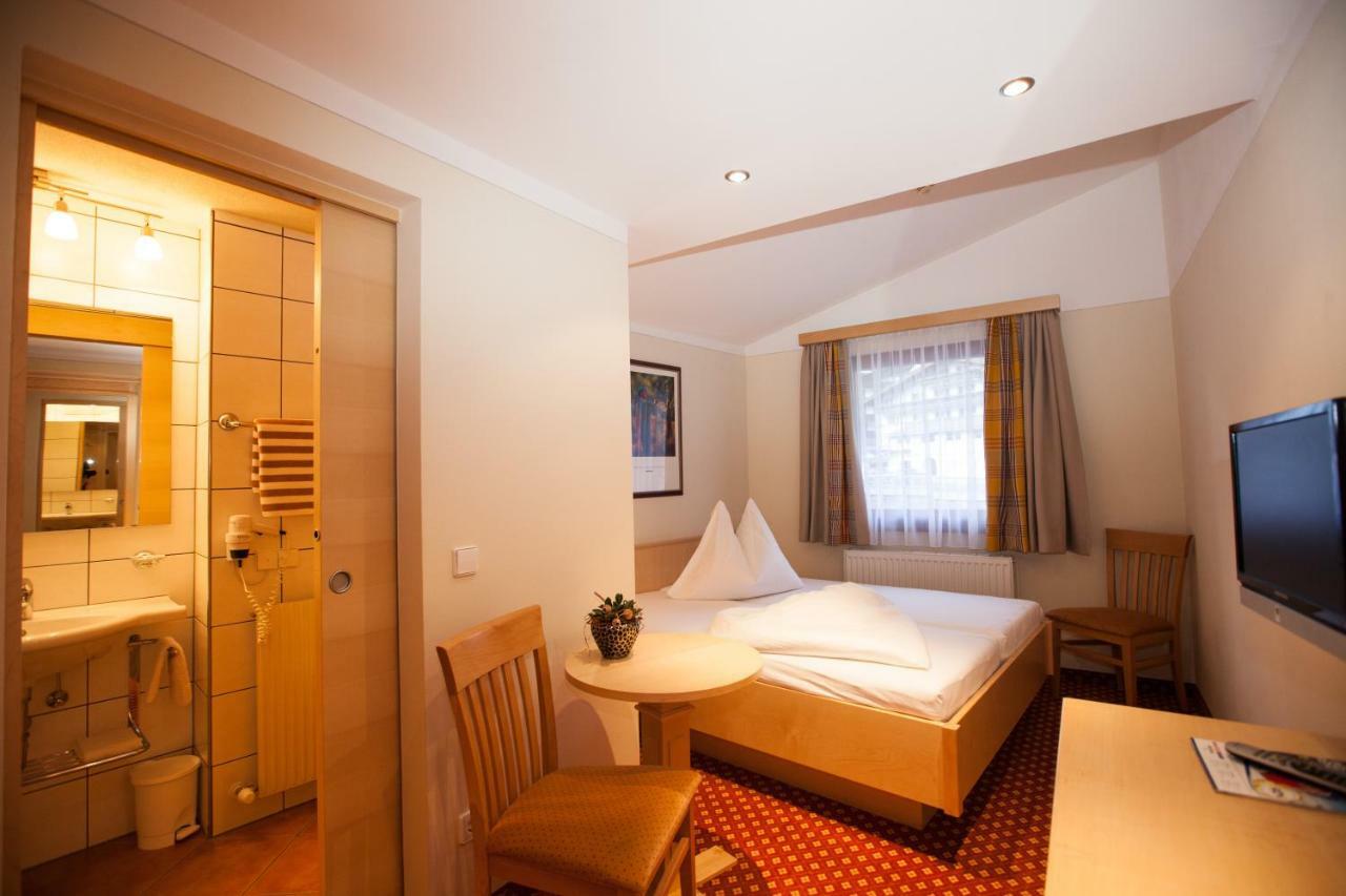 Piz Arina Hotel อิสชเกิล ภายนอก รูปภาพ